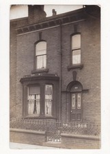 VICTORIAN TERRACED HOUSE No.40 (MOUNT PRESTON, LEEDS?) c.1905 RPPC
