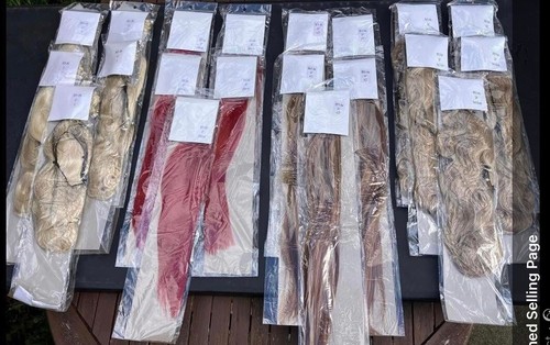 Job lot hair extensions - lot, 10