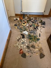 Vintage & Modern Lot Star Wars Toy Soldiers Damaged Weapons Accesories Diecast