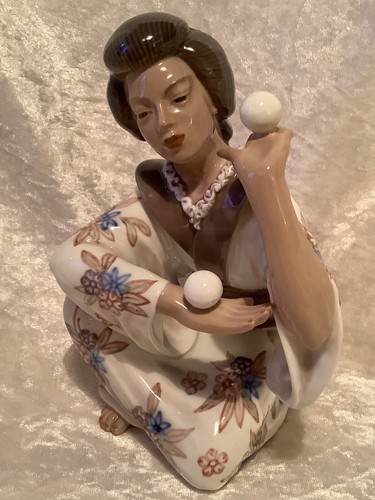 Large figurine juggler - large,