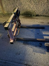 Bale Squeeze Foster  Grays