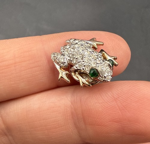 Miniature frog pin tie tack - frog,
