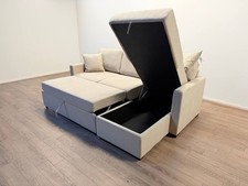 Reagan Right Hand Corner