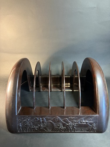 Brown bakelite record - brown, letter