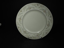 Royal Doulton Bone China Romance Collection Diana H5079  Dinner Plate 27cm