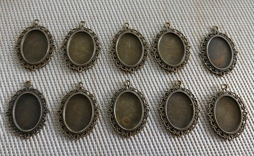 Metal pendant blanks - 10,