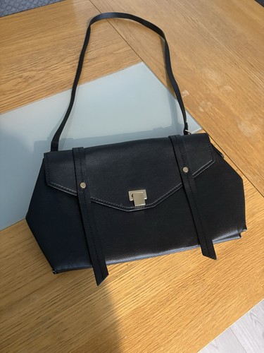 Black handbag - h&m,