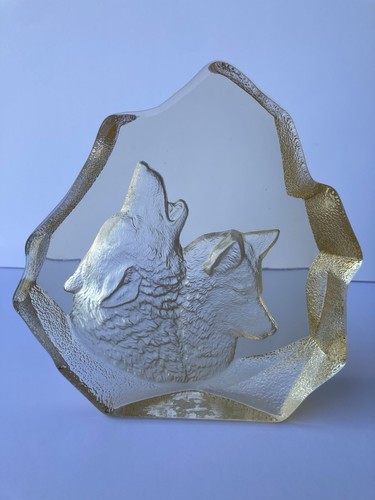 Wolves crystal sculpture - crystal,