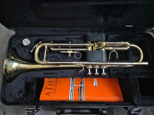 Trumpet with hard case - trumpet,