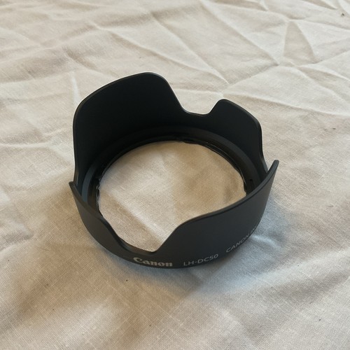 New lens hood for canon - new,