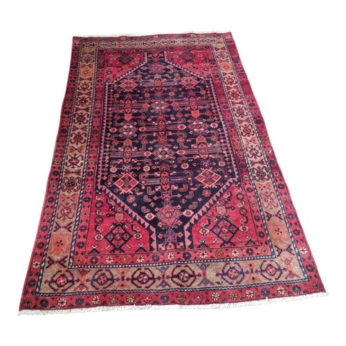 Antique traditional rug - traditional,