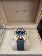 HERMÉTIQUE TOURER BRONZE