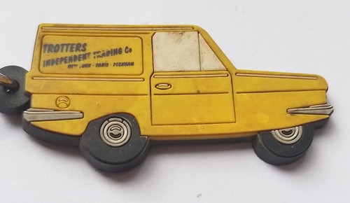 Vintage keyring plastic - plastic, flat