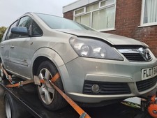Vauxhall Zafira B BREAKING Headlight 2007 All Parts Available