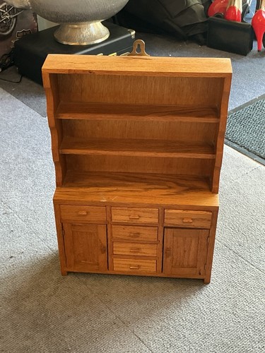 Pine apprentice dresser - apprentice,