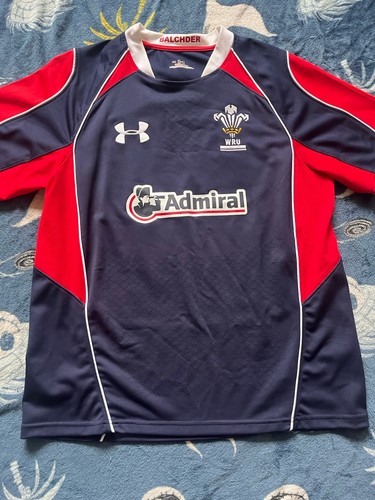 Wales 2010 away rugby shirt - wales,