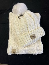 UGG WHITE INFINITY HAT AND