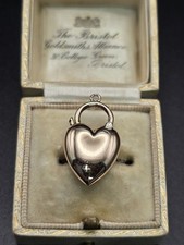 AMAZING 9ct Gold Cased Puffy