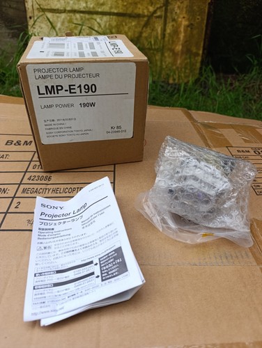 Lmp e190 lamp for sony - lmp-e190, vpl-ex5