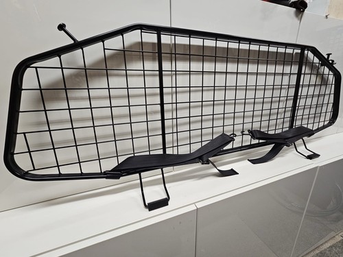 Black half height mesh type - black,