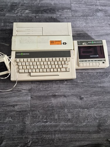 Acorn electron computer with - acorn,