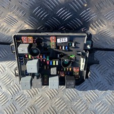 2012-2021 MK1 VAUXHALL MOKKA ENGINE FUSE BOX 95263744