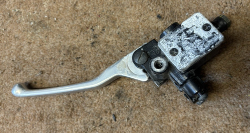 2010 vespa gts125 rear brake - gts125,