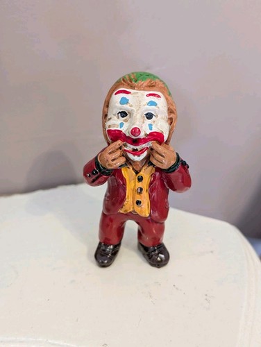 The joker figurine comics - the, dc