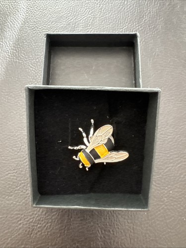 Bumble bee brooch - bumble, worn