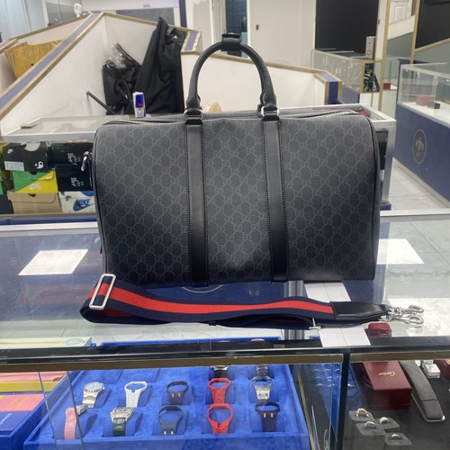Black medium duffle - gg,