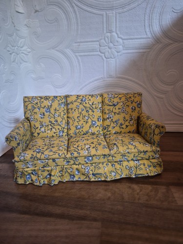 Dolls house 12th yellow - dolls,