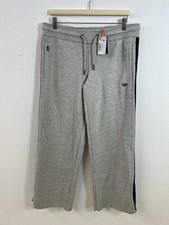 Superdry Essential Logo