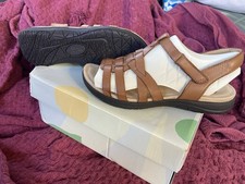 NIB Earth Origins Sandals Size
