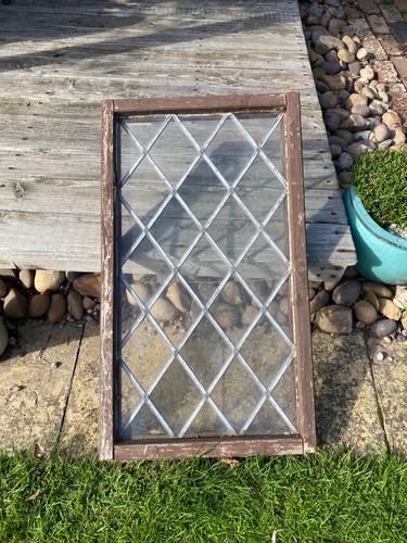 Diamond leaded window