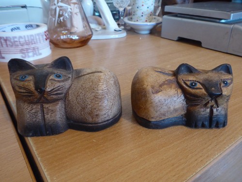 Collectors wooden cats - collectors,
