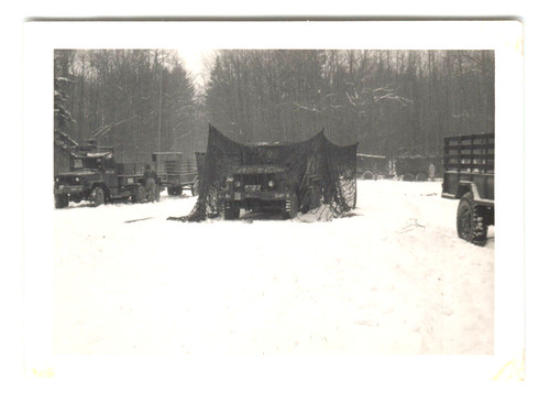 Photo 4x4 1 - b&w, 1/2