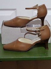 Vintage 'The Shoe Tailor '