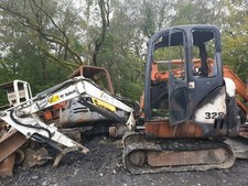 Bobcat 328 Mini Digger Excavator Dismantling For Parts!! King post only