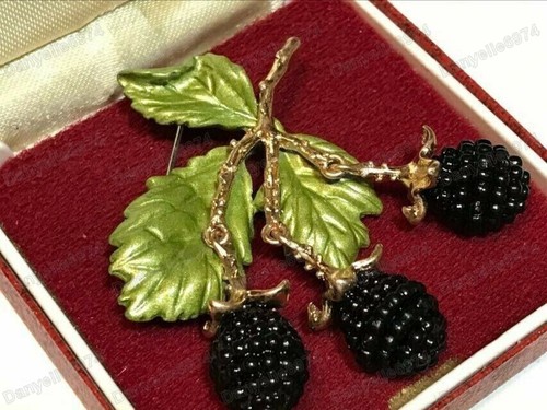 Bramble vintage style brooch - vintage,