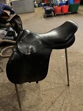 Barnsby Close Contact Jumping Saddle Black 17’’ Medium