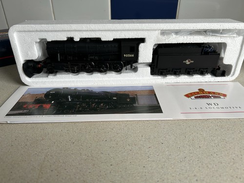 Bachmann 256 black 8 - br,