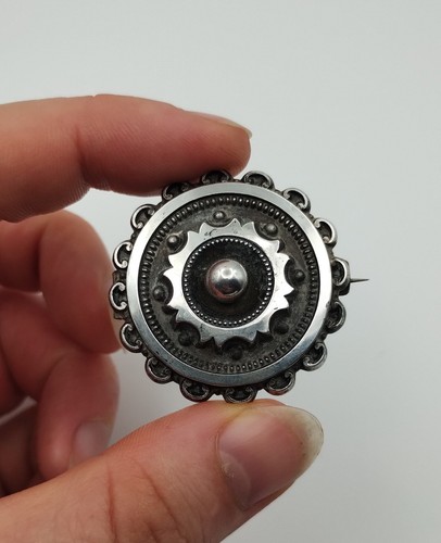 Antique victorian button - victorian,