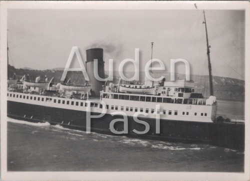 Paddle steamer close - close, up