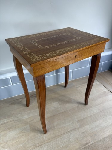 Vintage wooden music box side - box,