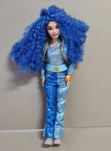 Princess chloe charming doll - chloe,