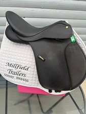  16.5" Wintec Saddle Adjustable Gullet With Cair