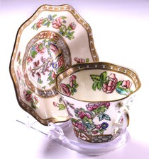 Cup saucer clear display - &,
