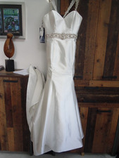STUNNING LADIES ALFRED ANGELO