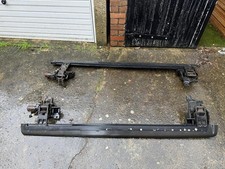 Land Rover Discovery 5