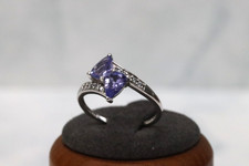 9ct White Gold Tanzanite &